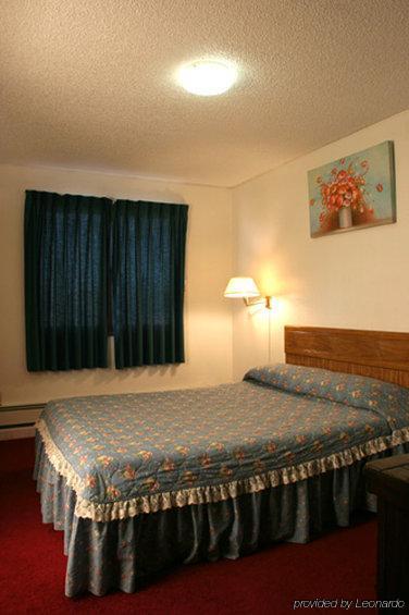 Royal Suite Lodge Anchorage Room photo